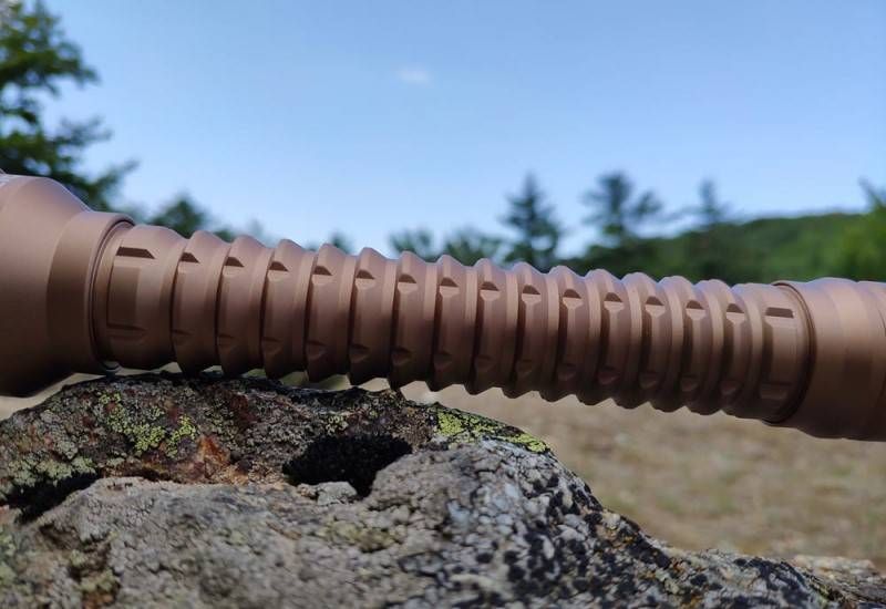 Olight Javelit Pro